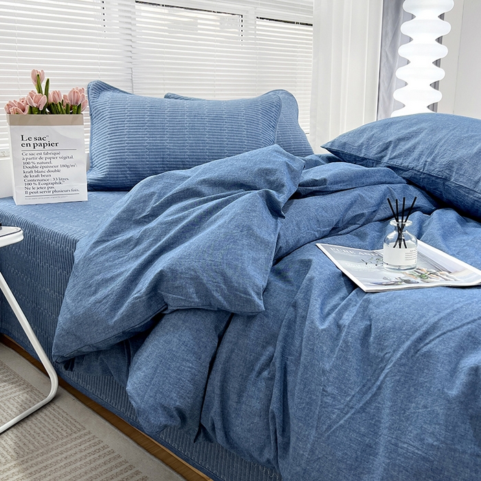 91家纺网 家纺一手货源 找家纺 拾小柒 2025新款全棉色织水洗棉防滑夹棉床盖三四件套 牛仔蓝