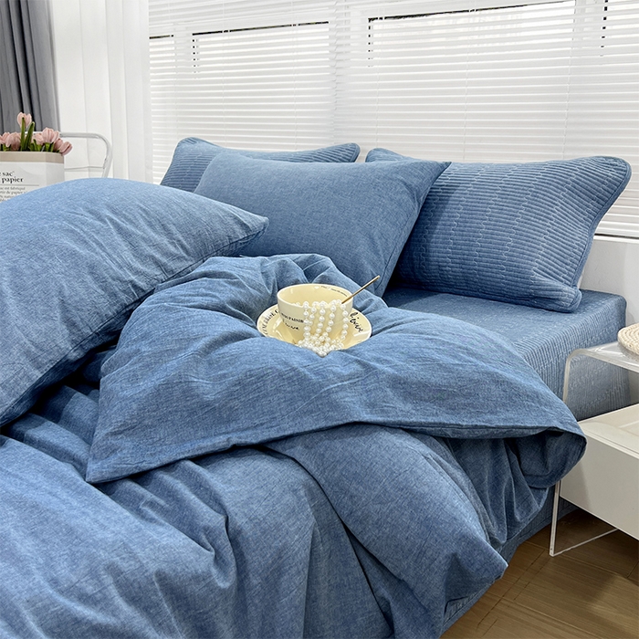 91家纺网 家纺一手货源 找家纺 拾小柒 2025新款全棉色织水洗棉防滑夹棉床盖三四件套 牛仔蓝