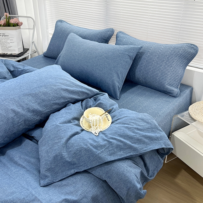 91家纺网 家纺一手货源 找家纺 拾小柒 2025新款全棉色织水洗棉防滑夹棉床盖三四件套 牛仔蓝