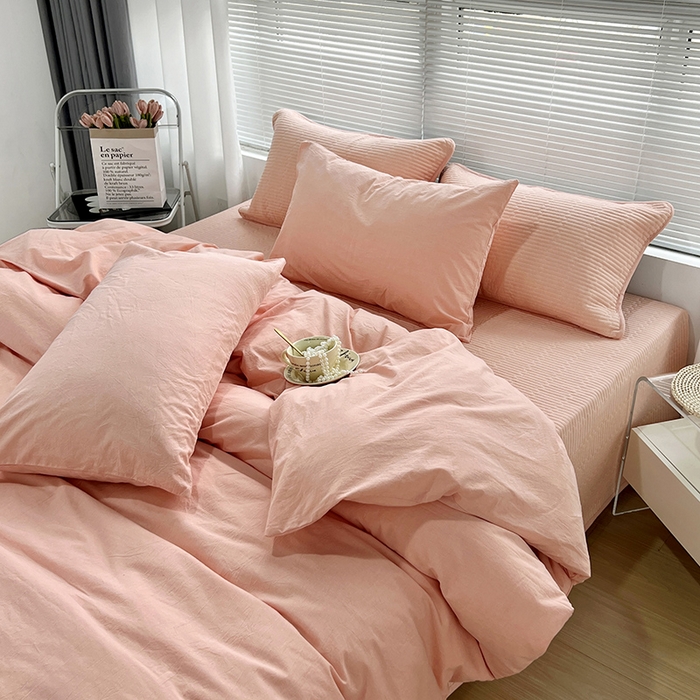 91家纺网 家纺一手货源 找家纺 拾小柒 2025新款全棉色织水洗棉防滑夹棉床盖三四件套 粉玉色