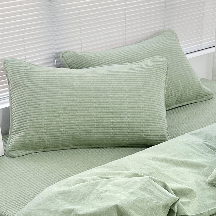 91家纺网 家纺一手货源 找家纺 拾小柒 2025新款全棉色织水洗棉夹棉隔脏污枕套 浅绿色