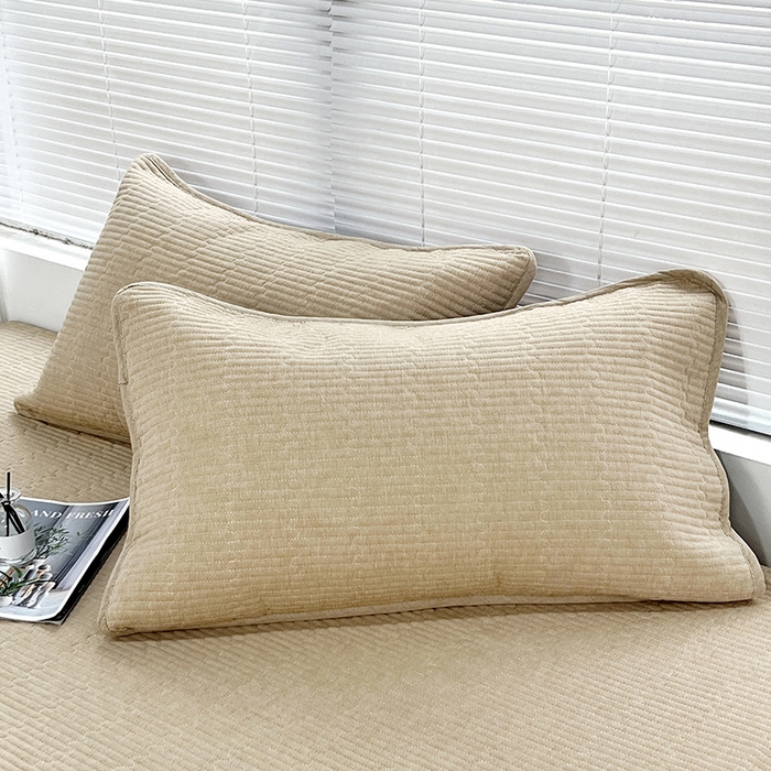 91家纺网 家纺一手货源 找家纺 拾小柒 2025新款全棉色织水洗棉夹棉隔脏污枕套 卡其色