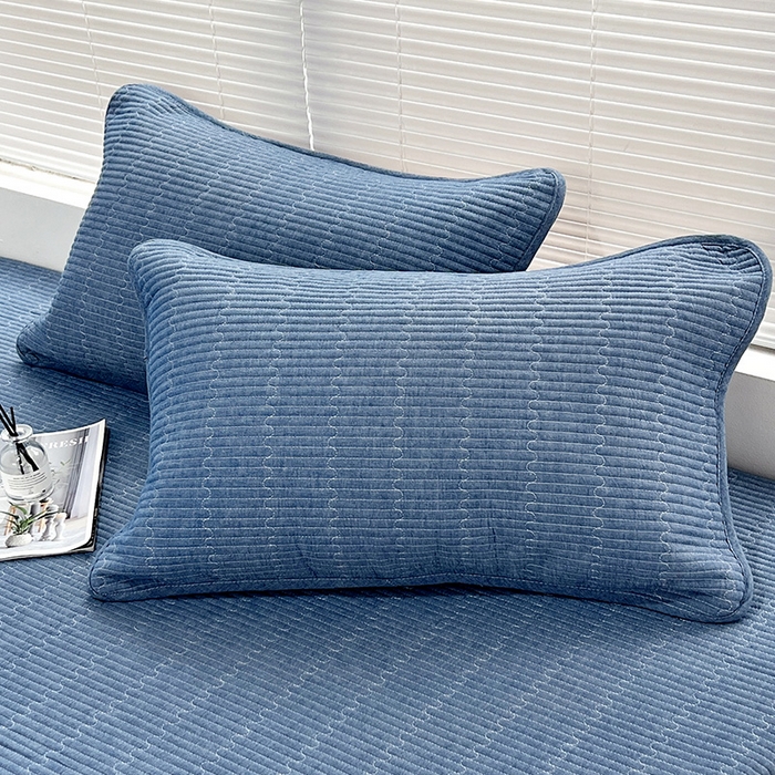 91家纺网 家纺一手货源 找家纺 拾小柒 2025新款全棉色织水洗棉夹棉隔脏污枕套 牛仔蓝