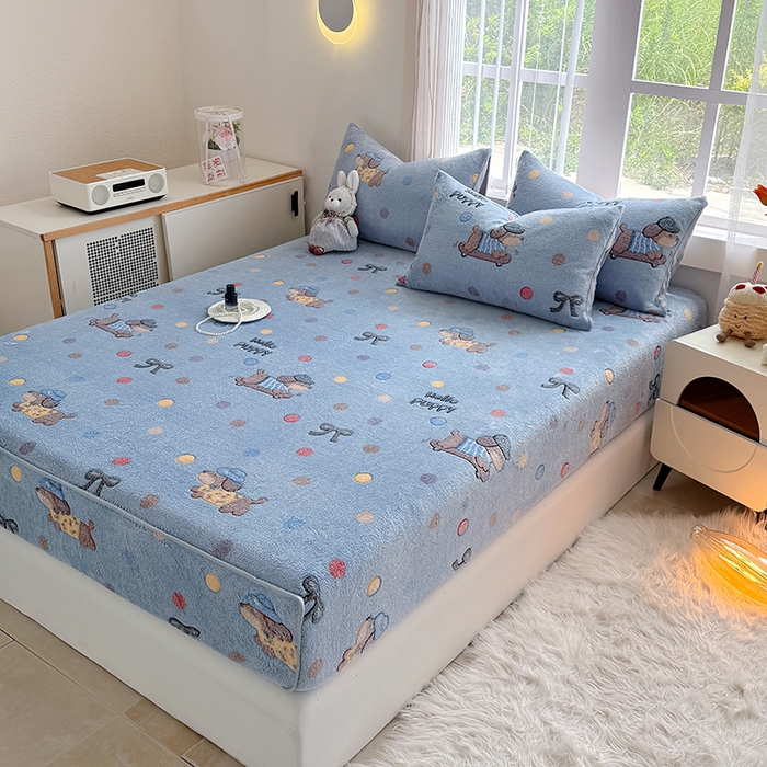 91家纺网 家纺一手货源 找家纺 慕梵家居2025新款雪花绒床笠 波点小腊肠