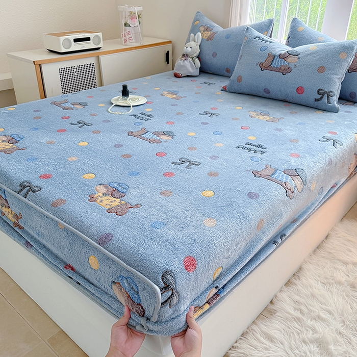 91家纺网 家纺一手货源 找家纺 慕梵家居2025新款雪花绒床笠 波点小腊肠