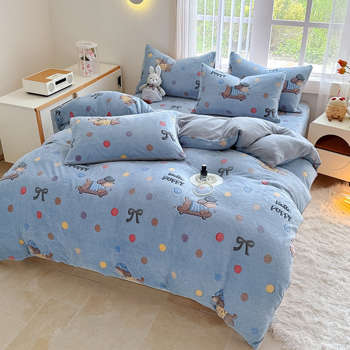 91家纺网 家纺一手货源 找家纺 慕梵家居2025新款雪花绒床笠 波点小腊肠