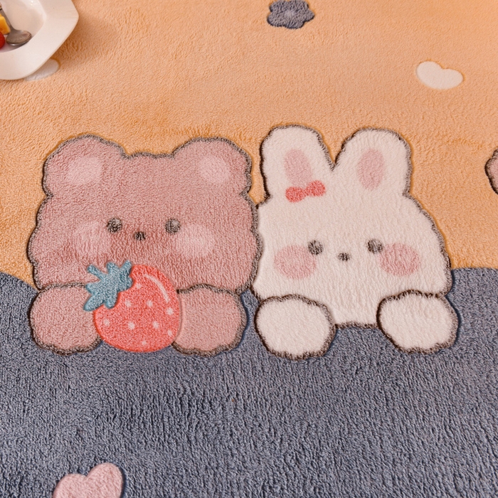 91家纺网 家纺一手货源 找家纺 慕梵家居2025新款雪花绒床笠 草莓兔