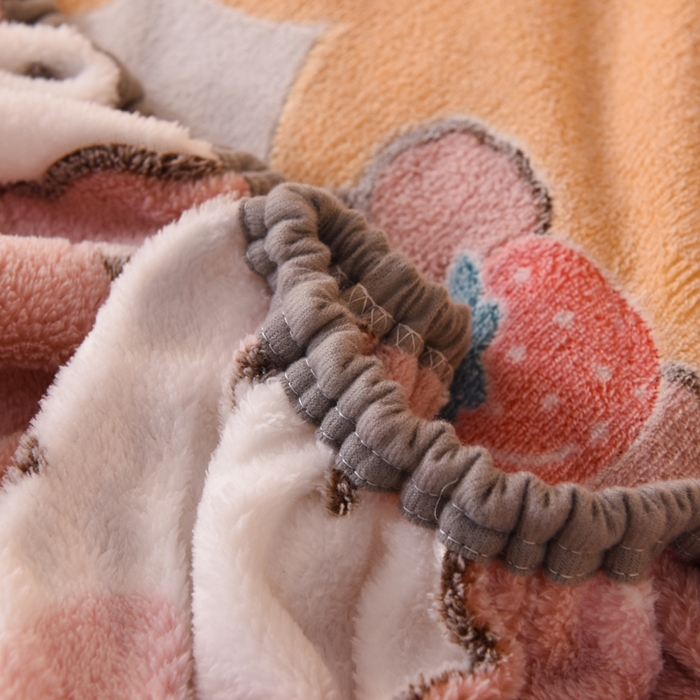 91家纺网 家纺一手货源 找家纺 慕梵家居2025新款雪花绒床笠 草莓兔