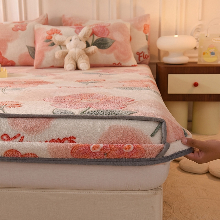 91家纺网 家纺一手货源 找家纺 慕梵家居2025新款雪花绒床笠 繁花似锦