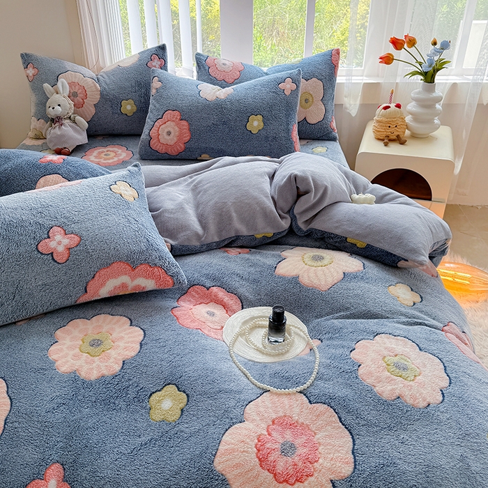 91家纺网 家纺一手货源 找家纺 慕梵家居2025新款雪花绒床笠 蓝调花语