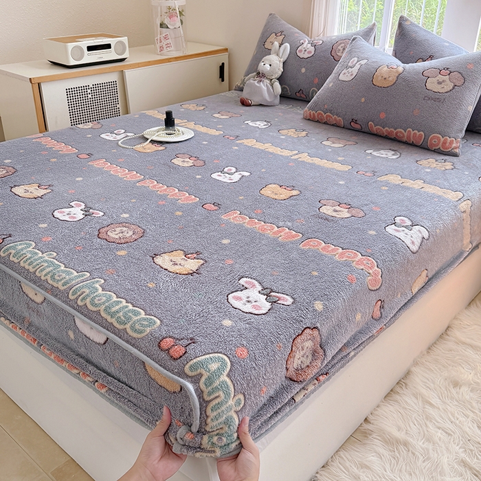 91家纺网 家纺一手货源 找家纺 慕梵家居2025新款雪花绒床笠 萌趣-灰