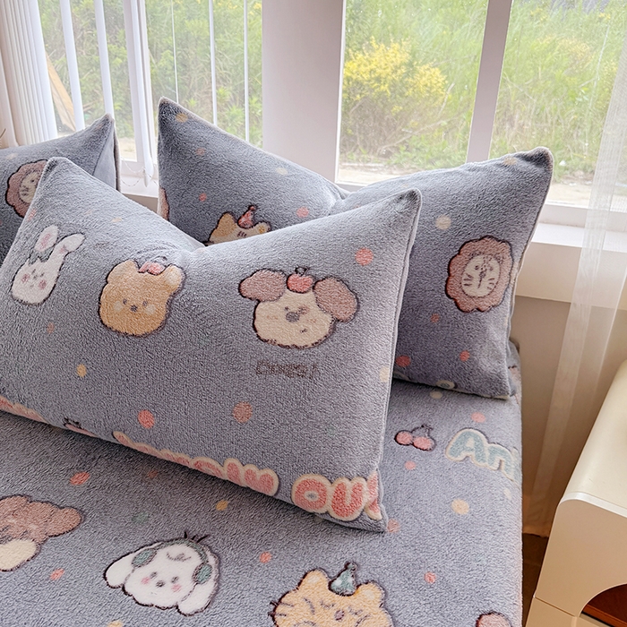 91家纺网 家纺一手货源 找家纺 慕梵家居2025新款雪花绒床笠 萌趣-灰