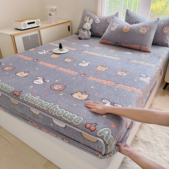 91家纺网 家纺一手货源 找家纺 慕梵家居2025新款雪花绒床笠 萌趣-灰