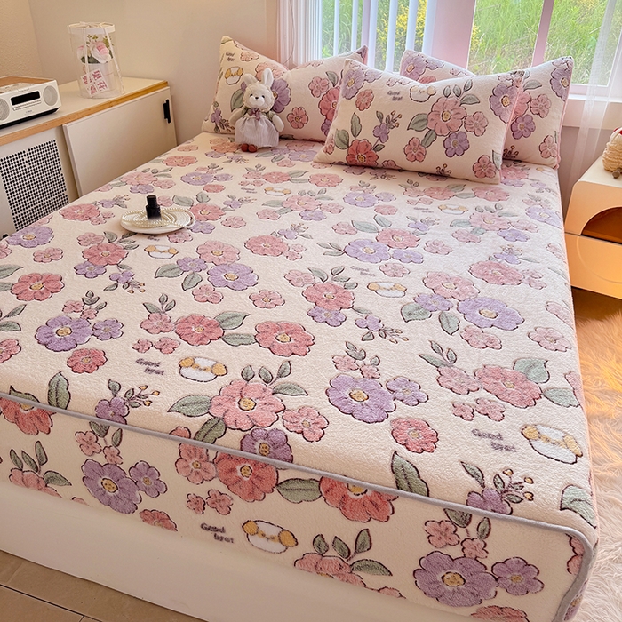 91家纺网 家纺一手货源 找家纺 慕梵家居2025新款雪花绒床笠 晴空花漾