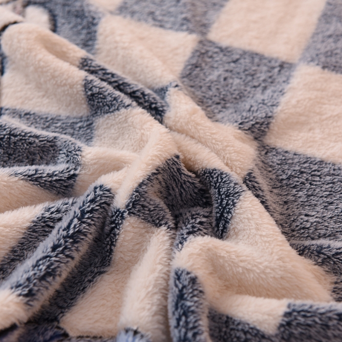 91家纺网 家纺一手货源 找家纺 慕梵家居2025新款雪花绒床笠 太空熊