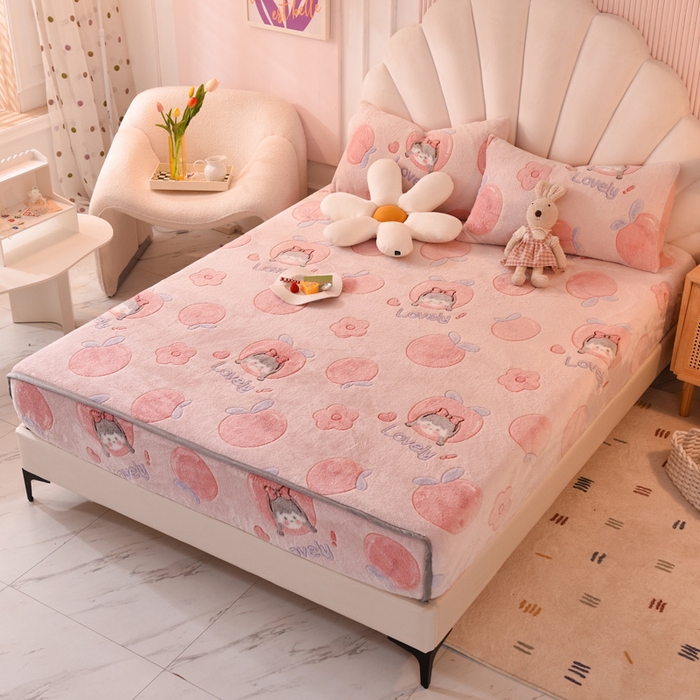 91家纺网 家纺一手货源 找家纺 慕梵家居2025新款雪花绒床笠 桃子少女