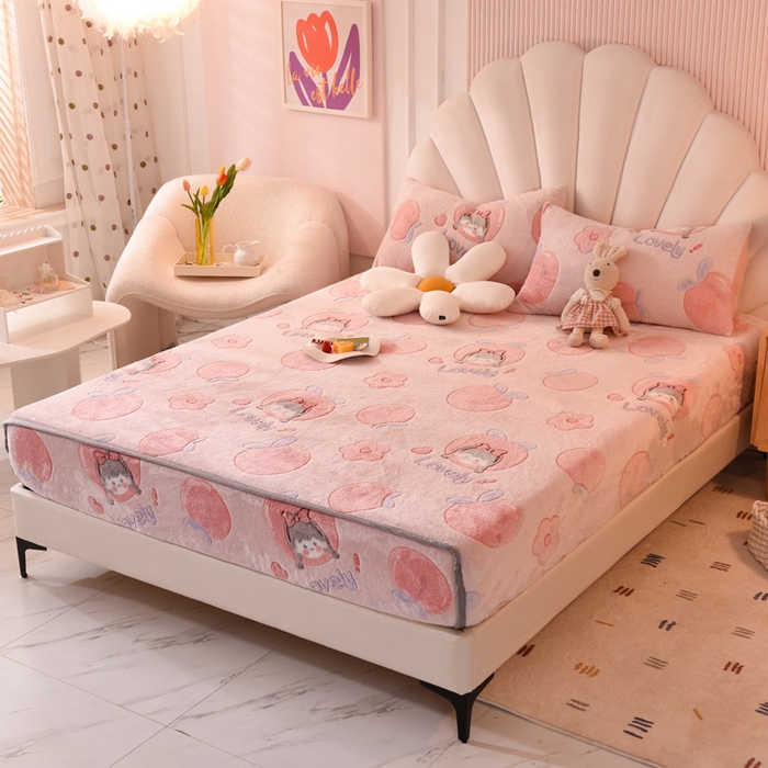 91家纺网 家纺一手货源 找家纺 慕梵家居2025新款雪花绒床笠 桃子少女