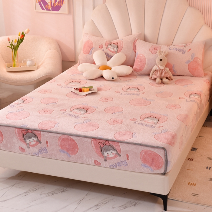 91家纺网 家纺一手货源 找家纺 慕梵家居2025新款雪花绒床笠 桃子少女