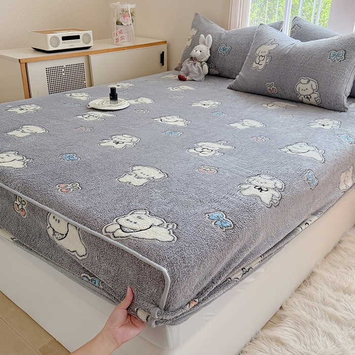 91家纺网 家纺一手货源 找家纺 慕梵家居2025新款雪花绒床笠 汪汪旋风