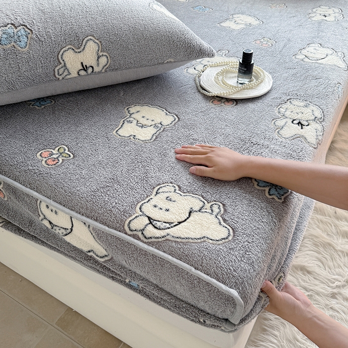 91家纺网 家纺一手货源 找家纺 慕梵家居2025新款雪花绒床笠 汪汪旋风