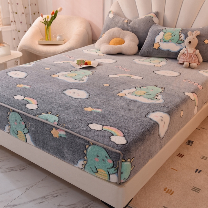 91家纺网 家纺一手货源 找家纺 慕梵家居2025新款雪花绒床笠 小恐龙