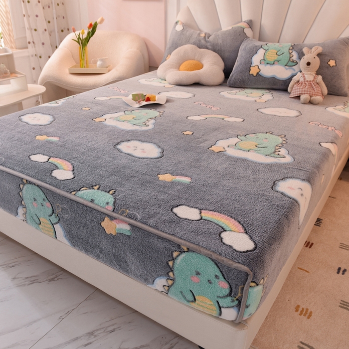 91家纺网 家纺一手货源 找家纺 慕梵家居2025新款雪花绒床笠 小恐龙