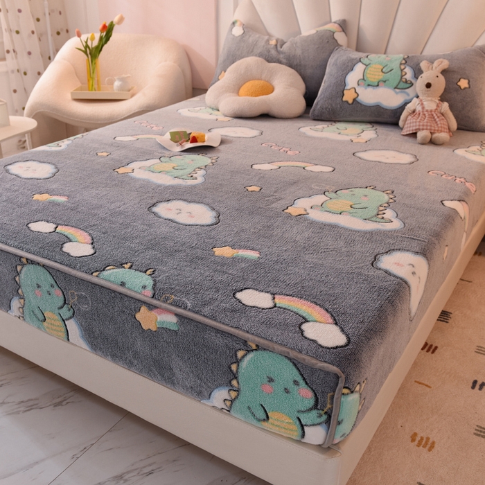 91家纺网 家纺一手货源 找家纺 慕梵家居2025新款雪花绒床笠 小恐龙