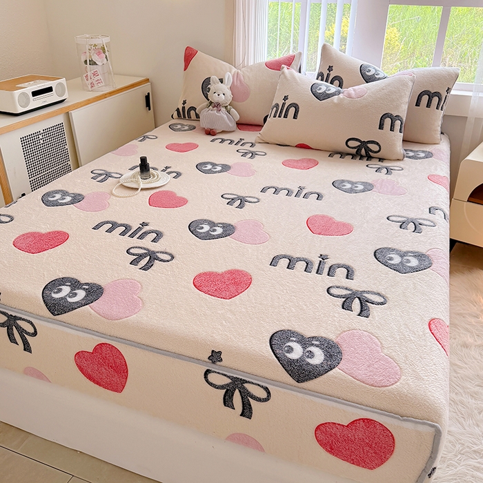 91家纺网 家纺一手货源 找家纺 慕梵家居2025新款雪花绒床笠 心动符号