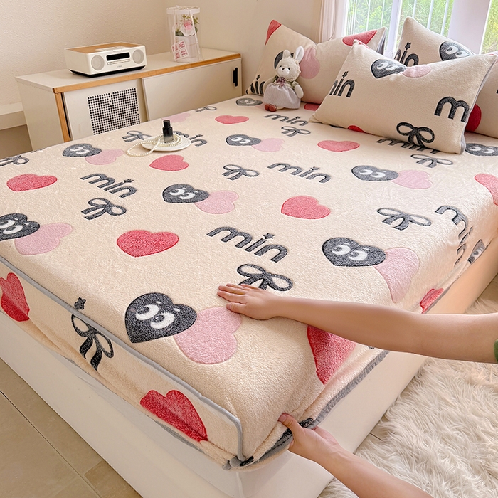 91家纺网 家纺一手货源 找家纺 慕梵家居2025新款雪花绒床笠 心动符号