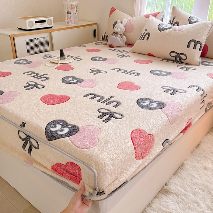 91家纺网 家纺一手货源 找家纺 慕梵家居2025新款雪花绒床笠 心动符号