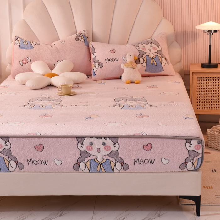 91家纺网 家纺一手货源 找家纺 慕梵家居2025新款雪花绒床笠 樱桃女孩