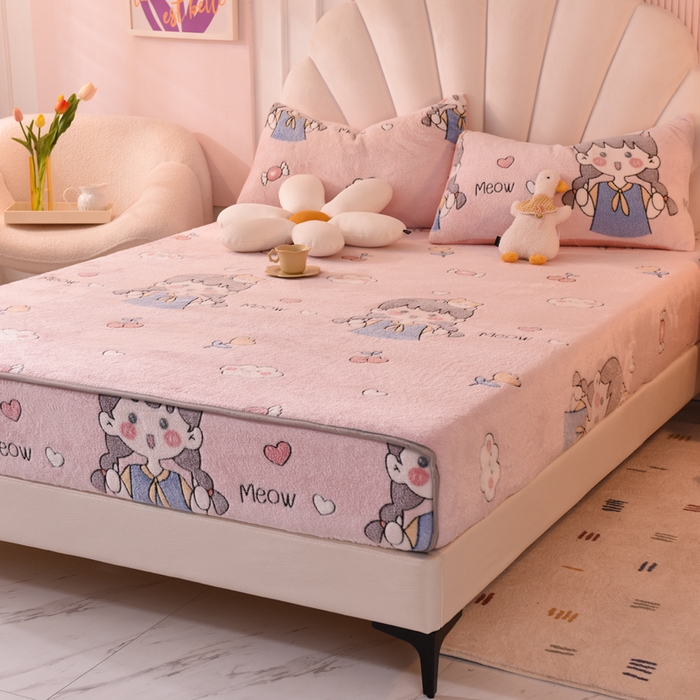 91家纺网 家纺一手货源 找家纺 慕梵家居2025新款雪花绒床笠 樱桃女孩