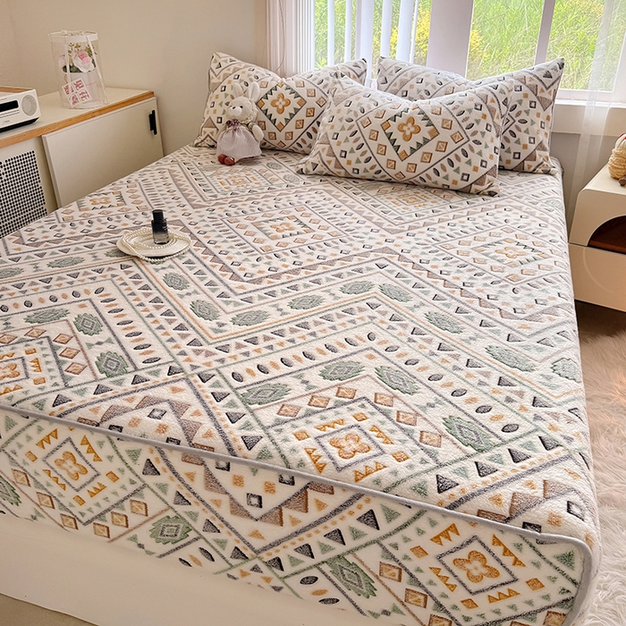 91家纺网 家纺一手货源 找家纺 慕梵家居2025新款雪花绒床笠 月光几何