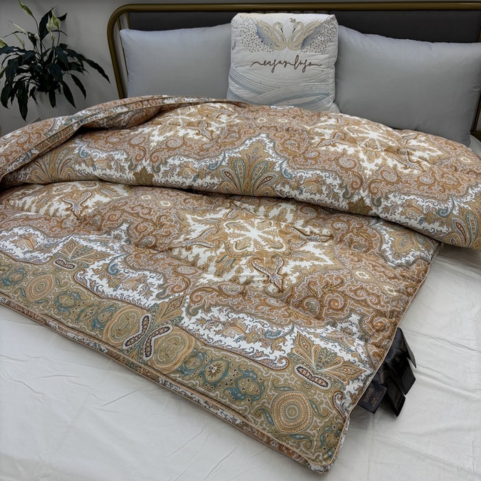 91家纺网 家纺一手货源 找家纺 太阳羽家纺 2025新款莱赛丝印花被加厚保暖被 卡罗风情