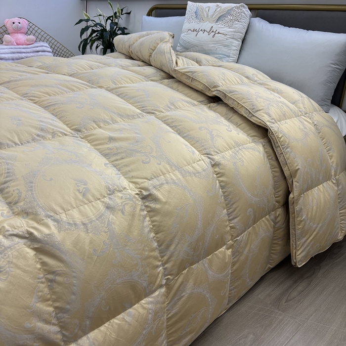 91家纺网 家纺一手货源 找家纺 （总）太阳羽家纺 2025新款高端仿真丝提花被加厚保暖被