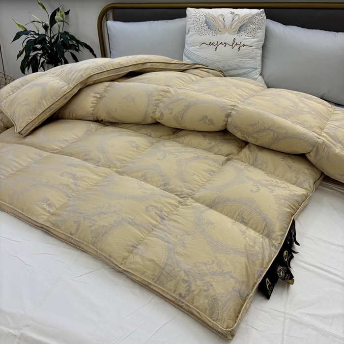 91家纺网 家纺一手货源 找家纺 （总）太阳羽家纺 2025新款高端仿真丝提花被加厚保暖被