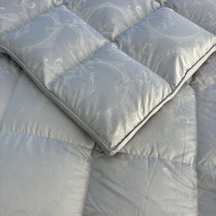91家纺网 家纺一手货源 找家纺 太阳羽家纺 2025新款高端仿真丝提花被加厚保暖被 仿灰
