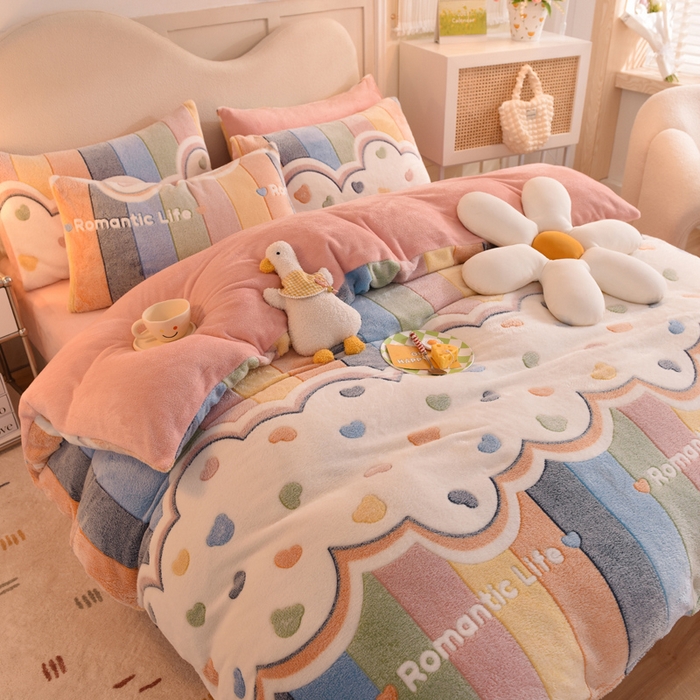 91家纺网 家纺一手货源 找家纺 慕梵家居2025新款雪花绒被套 彩虹