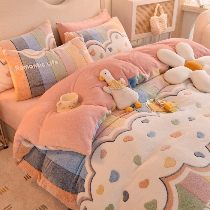 91家纺网 家纺一手货源 找家纺 慕梵家居2025新款雪花绒被套 彩虹