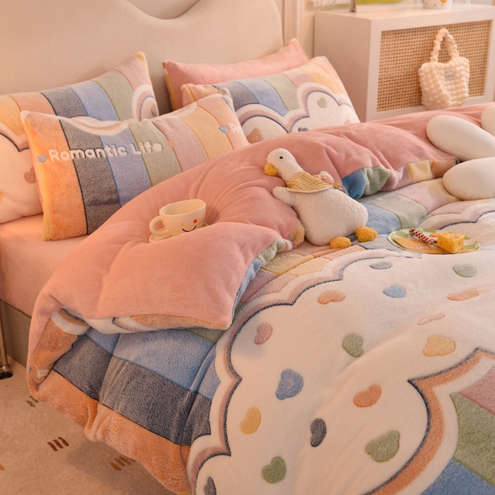 91家纺网 家纺一手货源 找家纺 慕梵家居2025新款雪花绒被套 彩虹