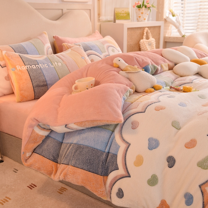 91家纺网 家纺一手货源 找家纺 慕梵家居2025新款雪花绒被套 彩虹