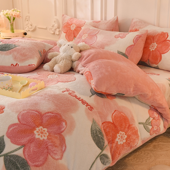 91家纺网 家纺一手货源 找家纺 慕梵家居2025新款雪花绒被套 繁花似锦