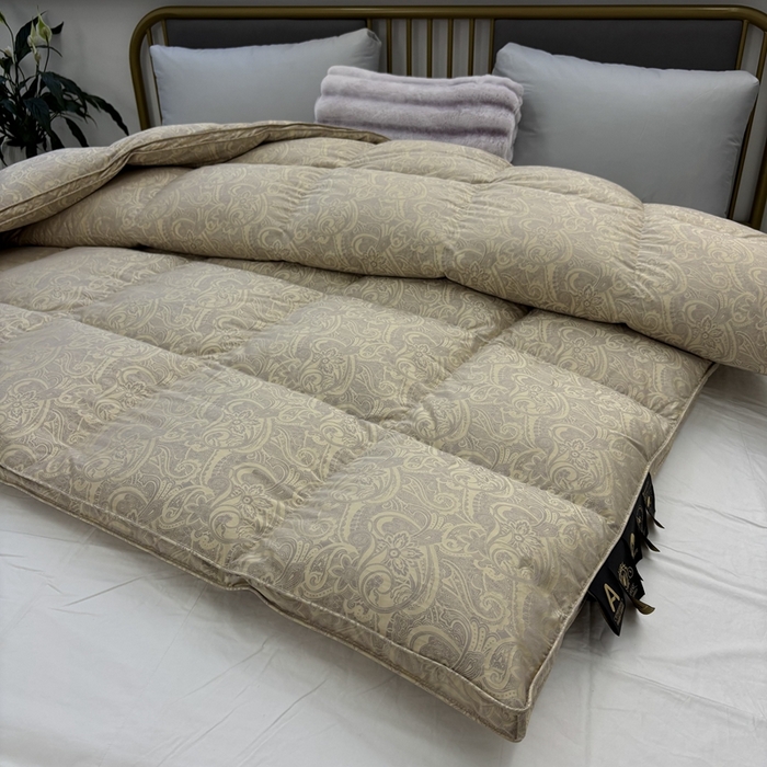 91家纺网 家纺一手货源 找家纺 太阳羽家纺 2025新款高精密印花被保暖冬被被芯 风尚金