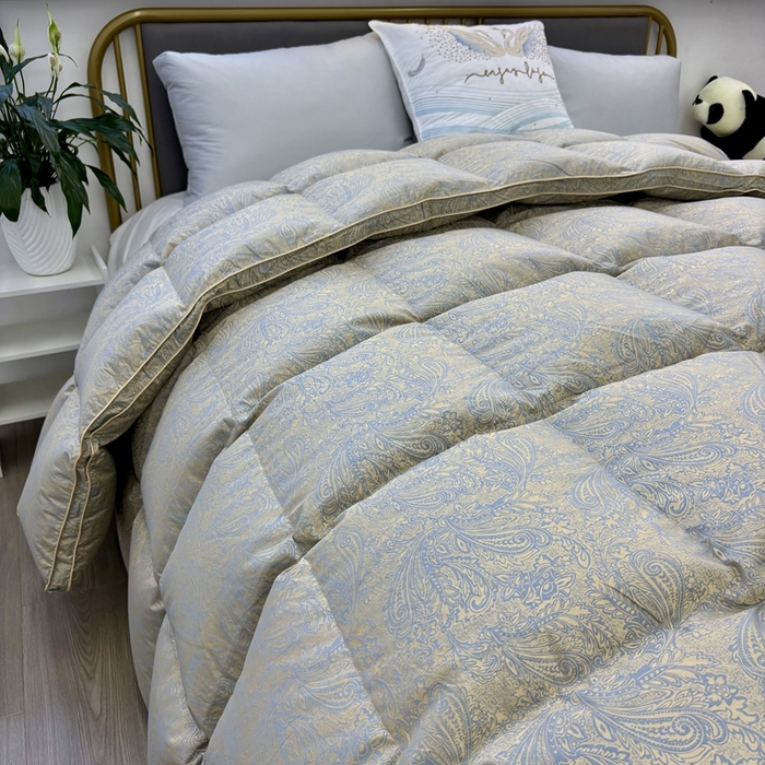 91家纺网 家纺一手货源 找家纺 太阳羽家纺 2025新款高精密印花被保暖冬被被芯 凤蓝