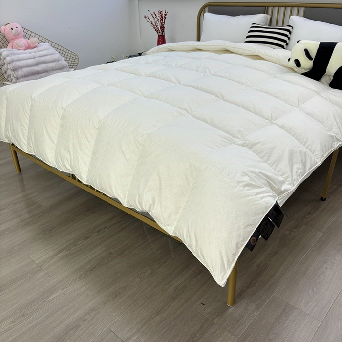 91家纺网 家纺一手货源 找家纺 太阳羽家纺 2025新款高精密印花被保暖冬被被芯 凤米