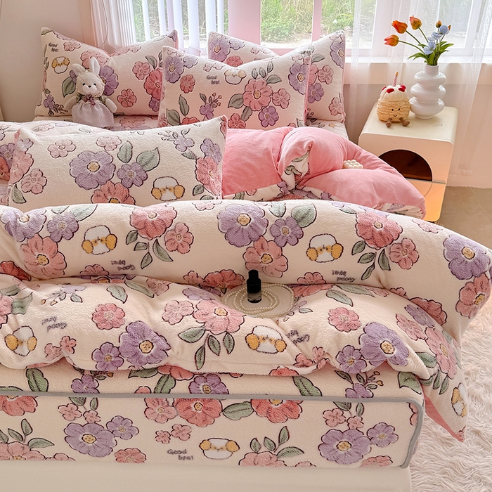 91家纺网 家纺一手货源 找家纺 慕梵家居2025新款雪花绒被套 晴空花漾