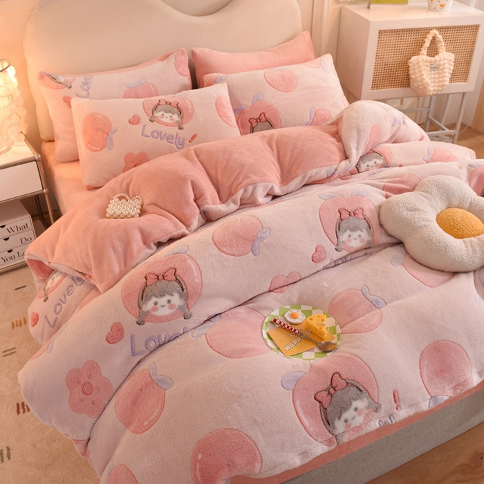 91家纺网 家纺一手货源 找家纺 慕梵家居2025新款雪花绒被套 桃子少女