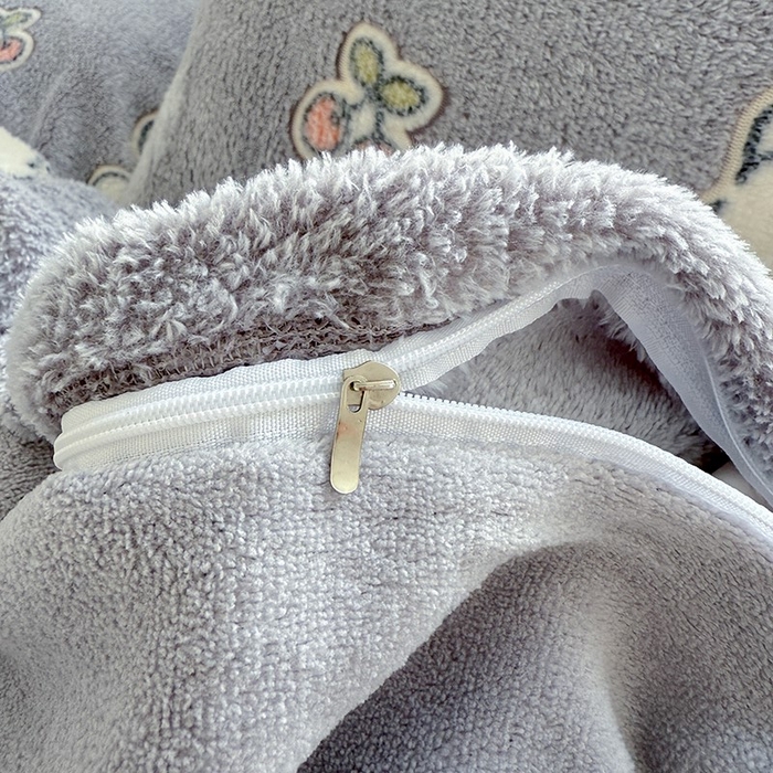 91家纺网 家纺一手货源 找家纺 慕梵家居2025新款雪花绒被套 汪汪旋风