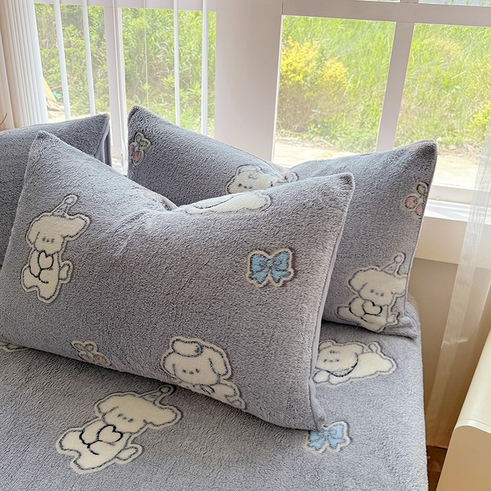 91家纺网 家纺一手货源 找家纺 慕梵家居2025新款雪花绒被套 汪汪旋风