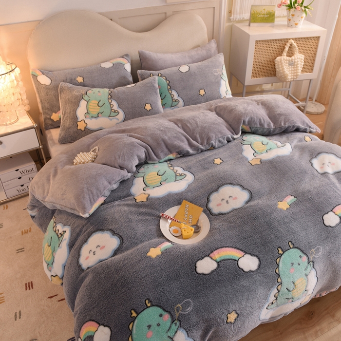 91家纺网 家纺一手货源 找家纺 慕梵家居2025新款雪花绒被套 小恐龙